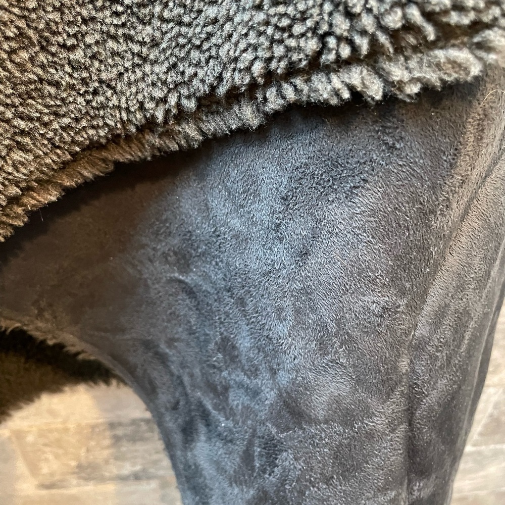 ❤️ BLACK VEGAN SUEDE & SHERPA VEST SIZE XS - Picture 4 of 6